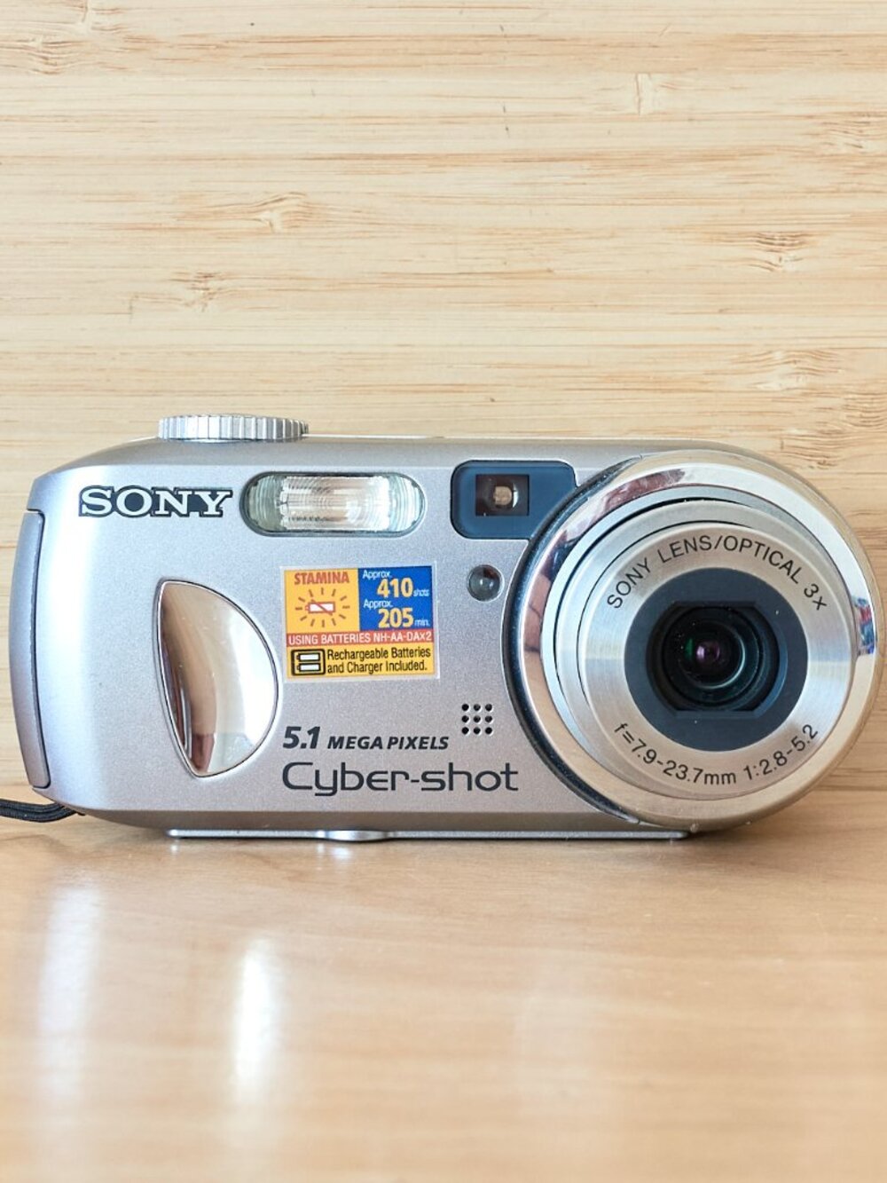 Sony Cyber-Shot DSC-P93 Digital Camera Silver 5.1MP Tested Made in Japan